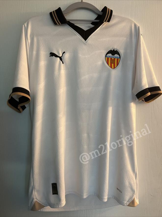 Posible Camiseta del Valencia CF 2023-24 (Foto: @m21original)