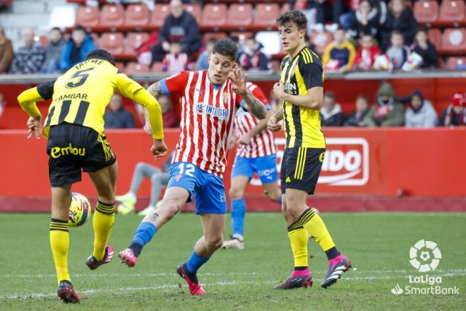 Cristo González, durante el Sporting-Zaragoza (Foto: LaLiga).