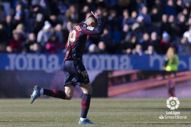 Rober Ibáñez celebra su gol al Leganés (Foto: LaLiga).