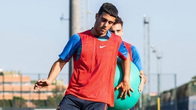 Ángel Alarcón, en un entrenamiento con el Barcelona: Foto: FCB).