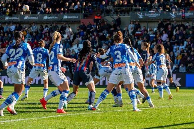 Lance de la final de la Supercopa femenina entre la Real Sociedad y el Barcelona (Foto: Giovanni Ba