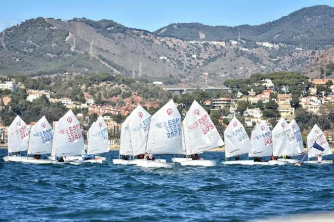 Una imagen de una de las regatas del Campeonato Provincial de Optimist (Foto: RCM).