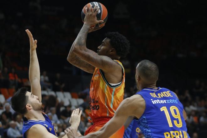 Valencia Basket pone a prueba su buen momento en la pista del ALBA Berlín