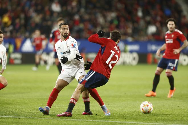 Ez Abde y Suso, durante el Osasuna-Sevilla de Copa (Foto: Cordon Press).