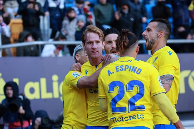 Álex Fernández celebra su gol al Mallorca (Foto: Cristo García).