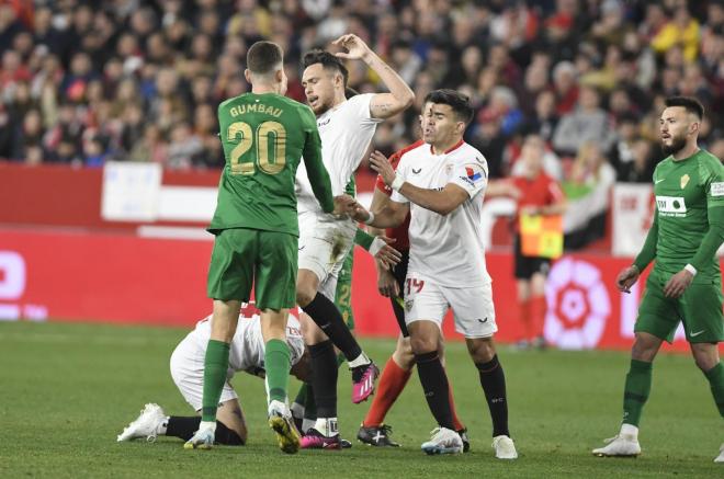 Imagen del partido entre el Sevilla y el Elche de 2023 (Foto: Kiko Hurtado).