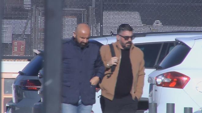 Gattuso llega a Paterna en su última mañana para despedirse de jugadores y trabajadores