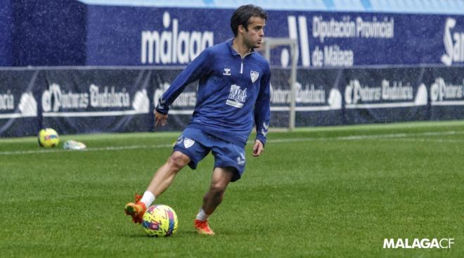 Paco, en un entrenamiento del primer equipo del Málaga (Foto: MCF).