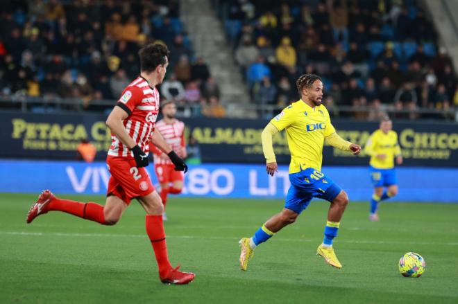 Theo Bongonda, uno de los fichajes del pasado verano, ante el Girona (Foto: Cristo García).