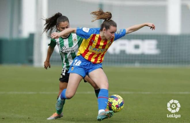 Marta Carro vuelve a valer tres puntos ante el Real Betis Féminas (Foto: LaLiga)
