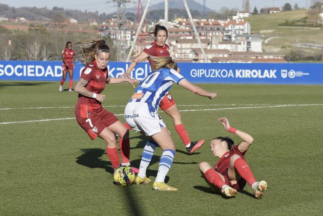 Lance del partido entre la Real Sociedad y el Sevilla en Zubieta (Foto: Giovanni Batista).