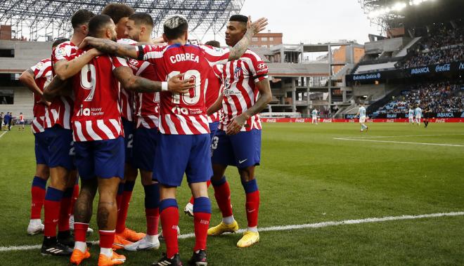 Los jugadores del Atlético de Madrid celebran el gol de Depay en Balaídos (Foto: ATM).