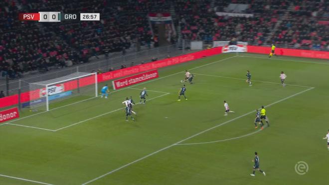 La conexión Xavi Simons-Luuk De Jong en el 1-0 del PSV