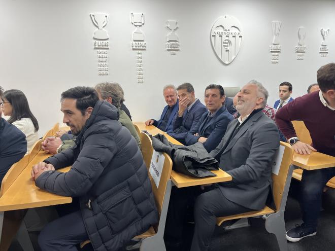 Vicente, Rangel y Angulo, miembros del Valencia CF del doblete en sala de prensa