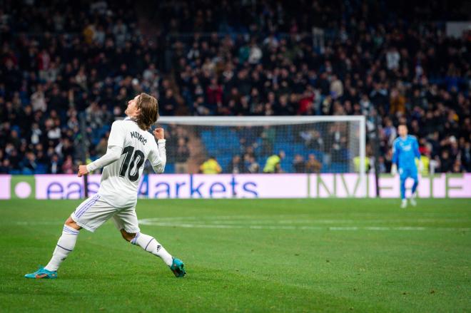 Luka Modric celebra su gol en el Real Madrid-Elche (Foto: Cordon Press).