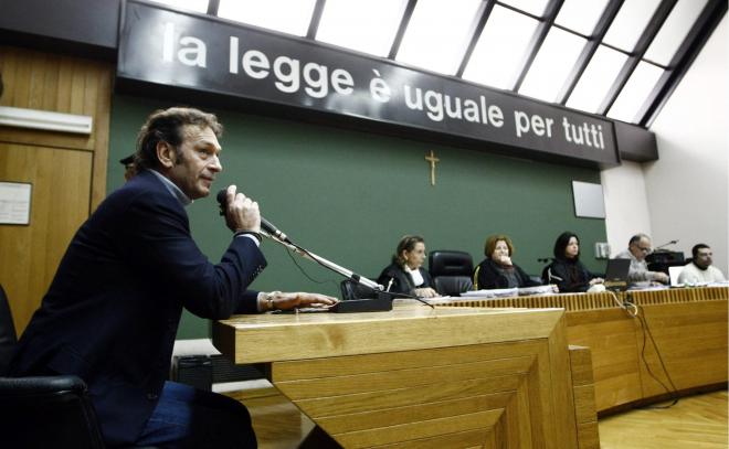 El ex presidente Massimo Cellino en los juzgados (Foto: Cordon Press).