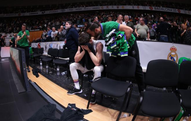 Darío Brizuela, entre lágrimas tras el Barça-Unicaja de Copa del Rey (Foto: Aitor Arrizabalaga /