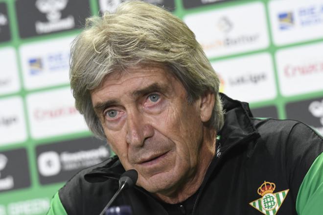 Manuel Pellegrini, en sala de prensa (Foto: Kiko Hurtado).