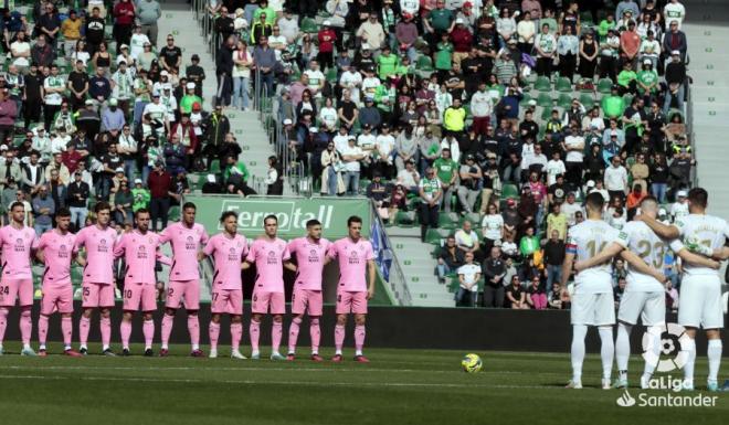 Minuto de silencio en el Elche-Espanyol (Foto: LaLiga).