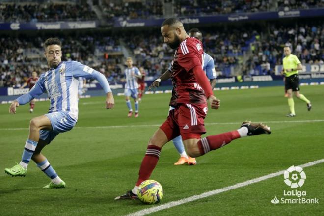 Bebé y Delmás, en el Málaga-Zaragoza (Foto: LaLiga).