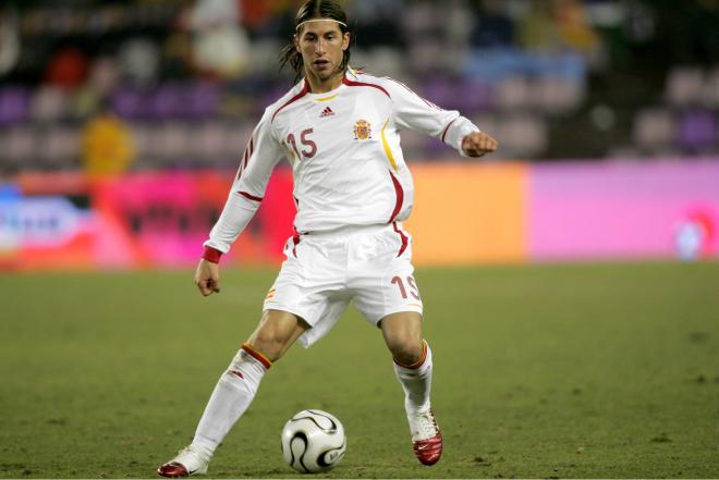 Sergio Ramos en un partido amistoso con España en 2006 (Foto: Cordon Press).