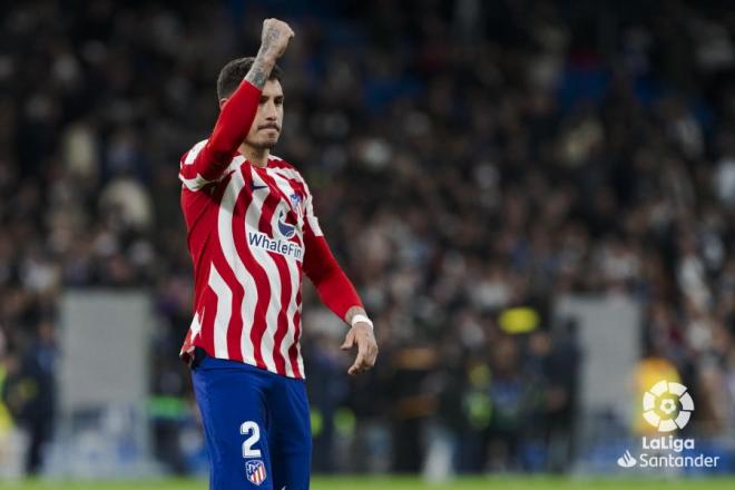 Giménez podría tener un nuevo acompañante charrúa en la zaga del Atlético de Madrid.