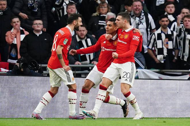 Los jugadores del Manchester United celebran el gol de Casemiro al Newcastle (Foto: Cordon Press).