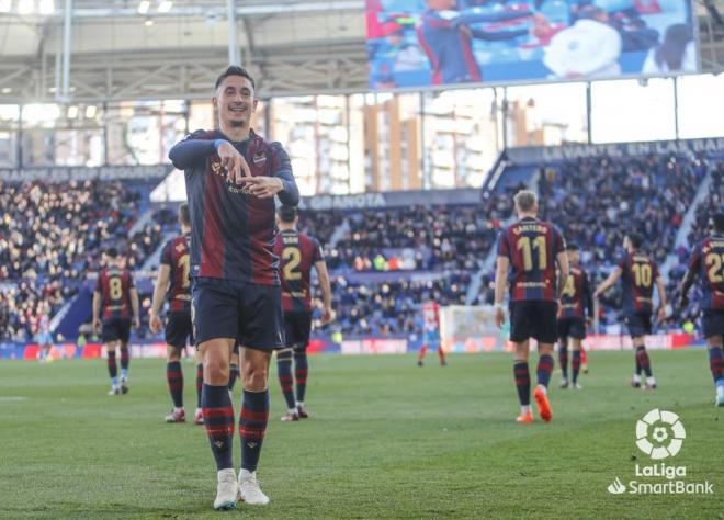 Pablo Martínez celebra su gol al Lugo (Foto: LaLiga).