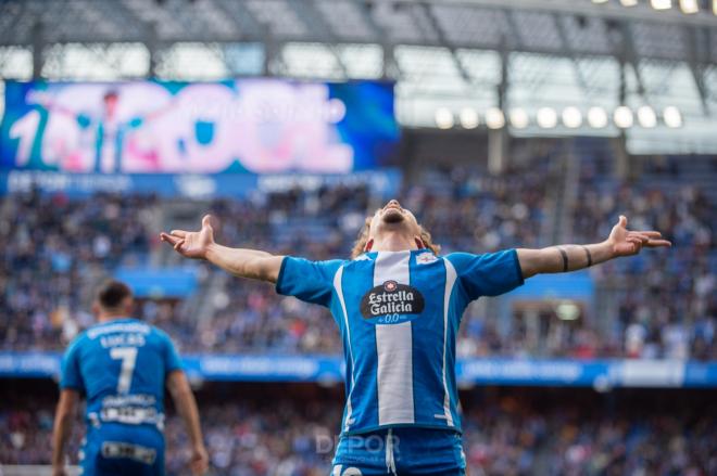 Mario Soriano, figura e ídolo blanquiazul, ha sido el mejor centrocampista del Deportivo 22/23 (Foto: RCD)