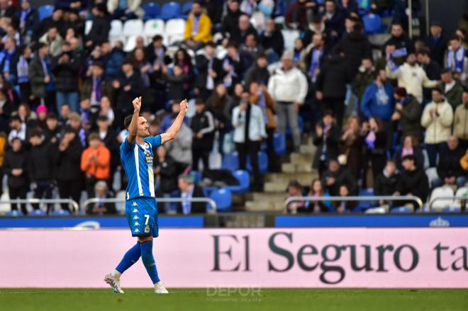 Lucas Pérez celebrando un gol en Riazor (Foto: RCD)