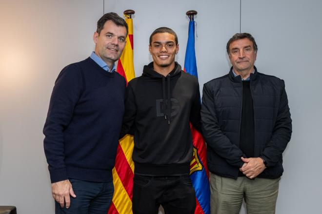 Joao Mendes, hijo de Ronaldinho, fichado por el Barcelona (Foto: FCB).