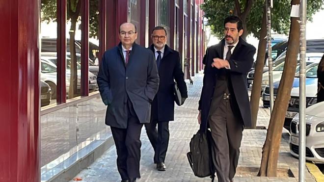 José Castro llega a los juzgados (Foto: Kiko Hurtado).