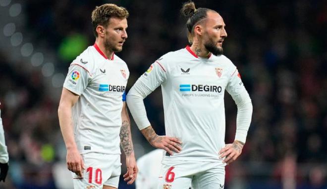 Rakitic y Gudelj, en la derrota del Sevilla en Madrid (Foto: SFC).