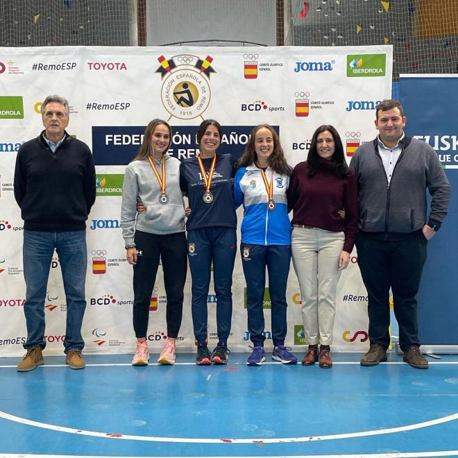 Podio de peso ligero femenino con Natalia de Miguel como ganadora (Foto: RCM).