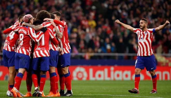 Los jugadores del Atlético de Madrid celebran uno de los seis goles ante el Sevilla (Foto: ATM).