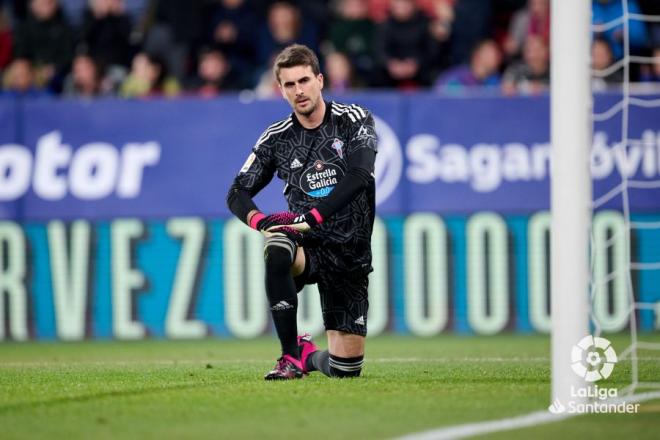 Iván Villar en el Osasuna-Celta (Foto: LaLiga).