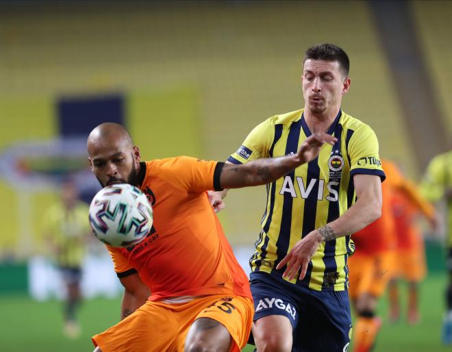 Marcao, jugando contra el Fenerbahçe en su etapa en el Galatasaray (Foto: Cordon Press).