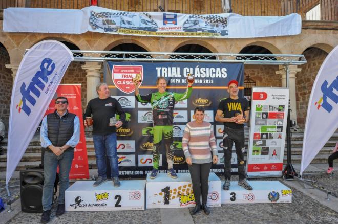 Enrique Romero sube a lo más alto en la primera del Nacional de Trial Clásicas.