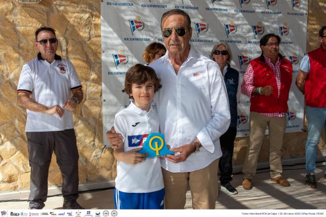 Calp corona a los nuevos campeones del Trofeo de Vela Infantil RCN de Calpe.