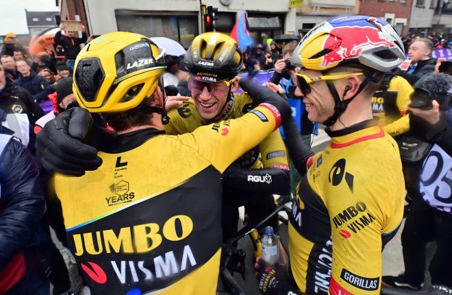 Laporte y Aert dan el triunfo a Jumbo-Visma en Gante. Fuente: Cordon Press