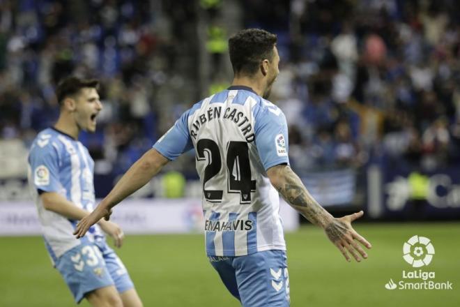 Rubén Castro celebra su gol en el Málaga - Leganés (Foto: LaLiga).