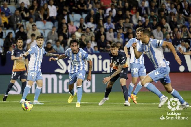 La zaga del Málaga en el partido ante el Leganés en La Rosaleda (Foto: LaLiga).