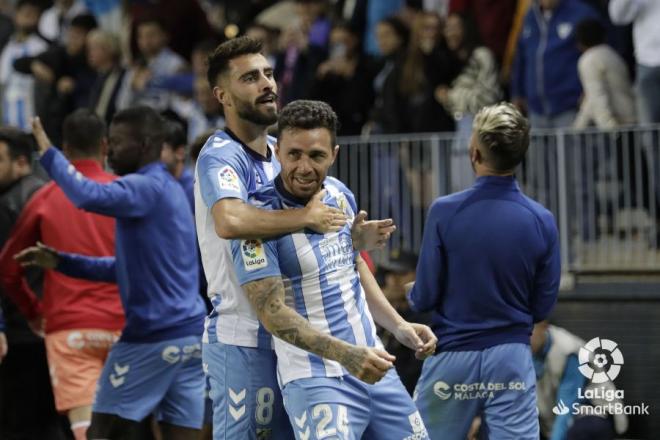 Rubén Castro celebra su gol con Luis Muñoz en el Málaga - Leganés (Foto: LaLiga).