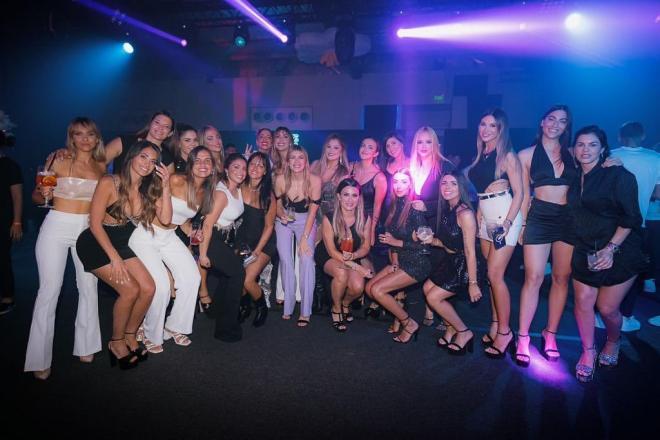 Las mujeres de los futbolistas argentinos en la fiesta privada de la selección. (@antonelaroccuzzo)