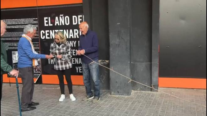 Forment enciende la traca que conmemora su gol en Mestalla