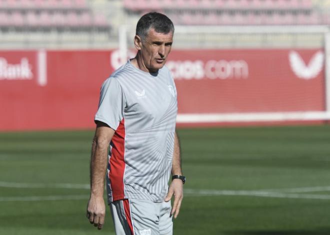 Mendilibar, en el entrenamiento de este miércoles (Foto: Kiko Hurtado).