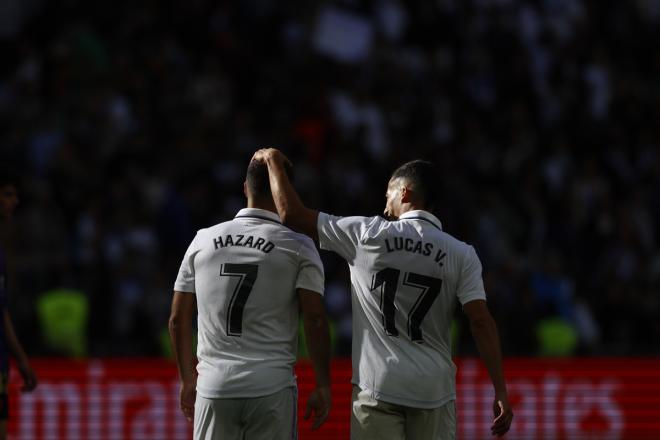 Eden Hazard y Lucas Vázquez, en el Real Madrid-Valladolid (Foto: EFE).