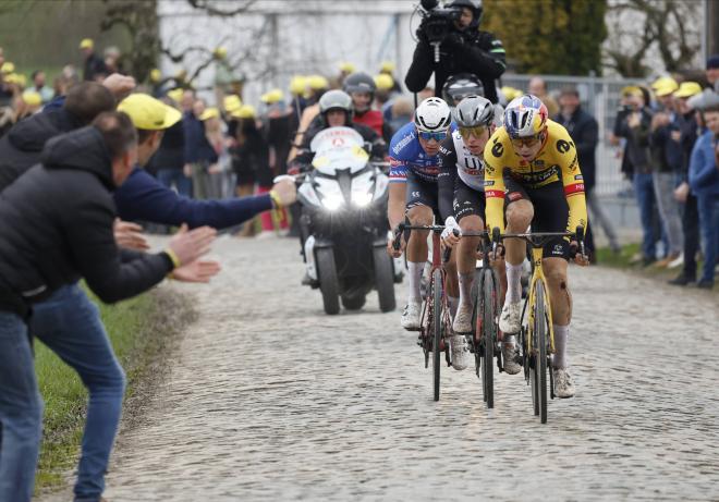 Tadej Pogacar, en el Tour de Flandes 2023 (Foto: Cordon Press).