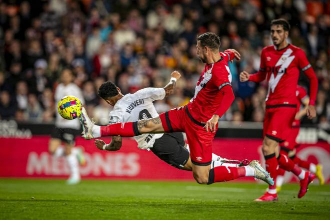 Justin Kluivert, ante el Rayo, marcó su último gol (Foto: Valencia CF).