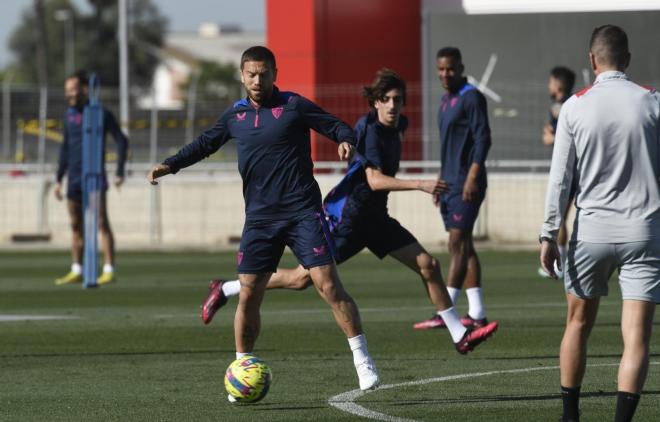 Papu Gómez, en el entrenamiento (Foto: Kiko Hurtado)